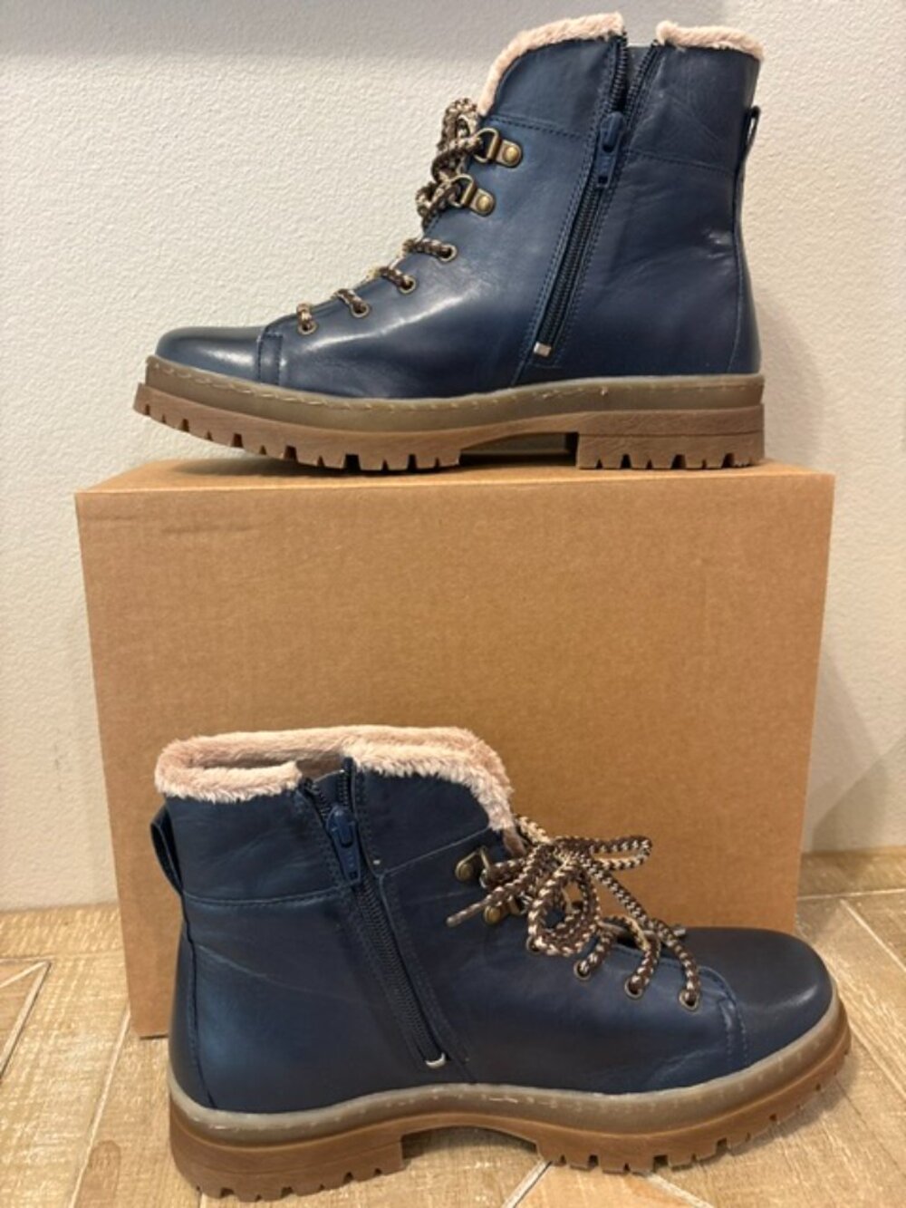 NEW Miz Mooz Auburn Cozy Lined Leather Lace Up Boots Denim EU42 US10.5-11 - Picture 4 of 6
